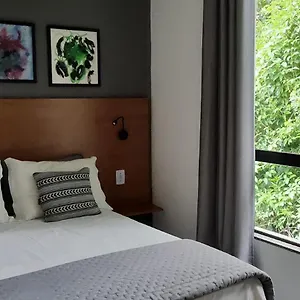 https://aptos-em-local-tranquilo-no-centrinho-da-lagoa.santa-catarina-brasil.com